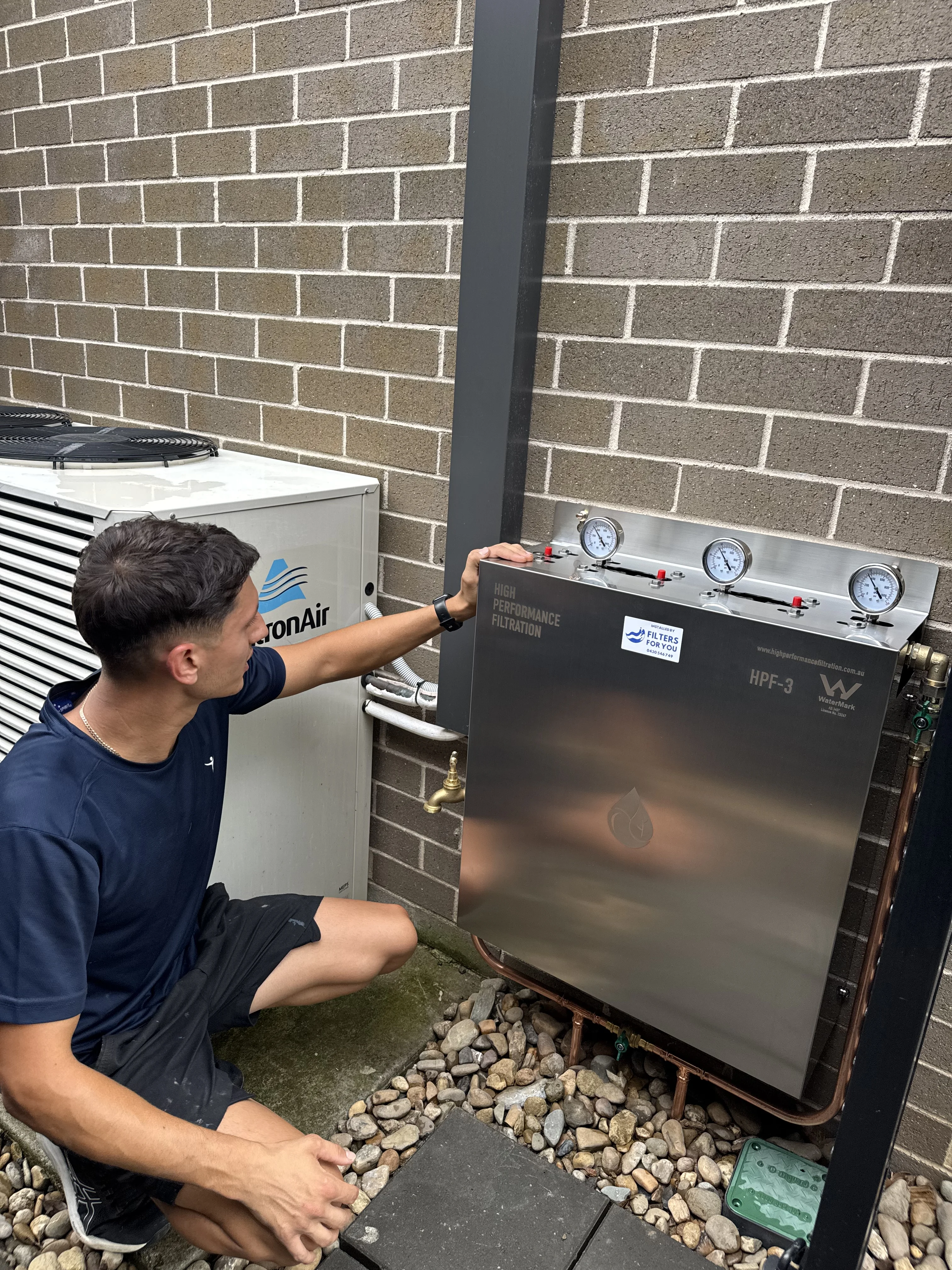 Whole house water filter pipe connections and installation